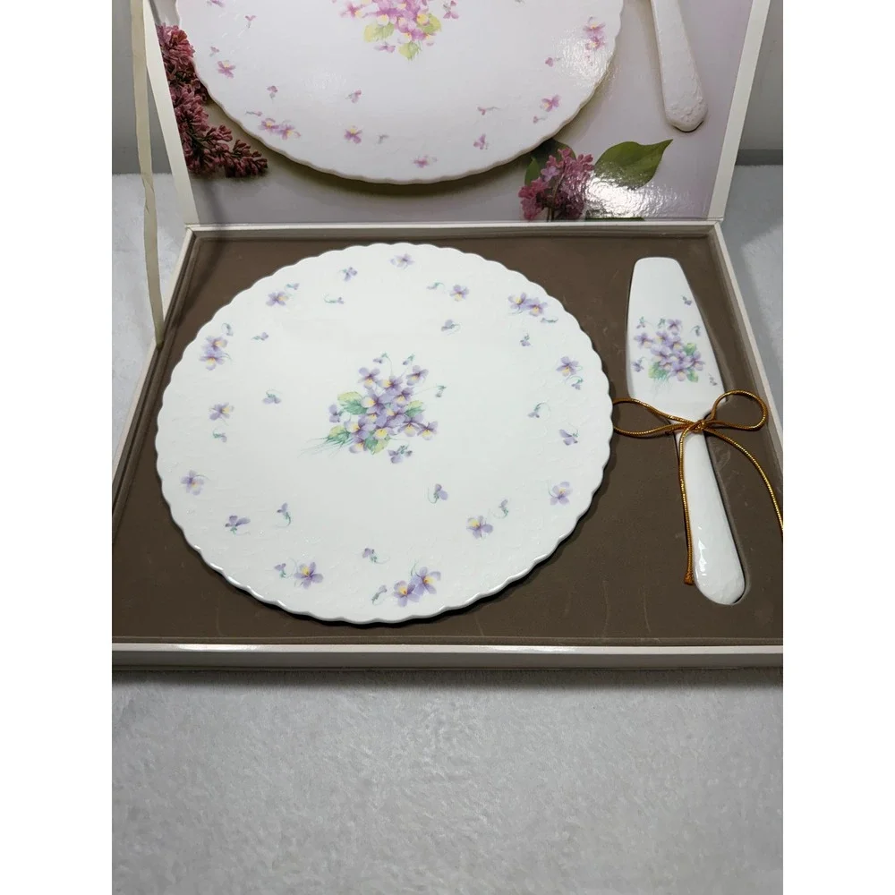 Mikasa Blue Violets B2057 Bone China Cake Plate and Server Set Japan‎ Scalloped
